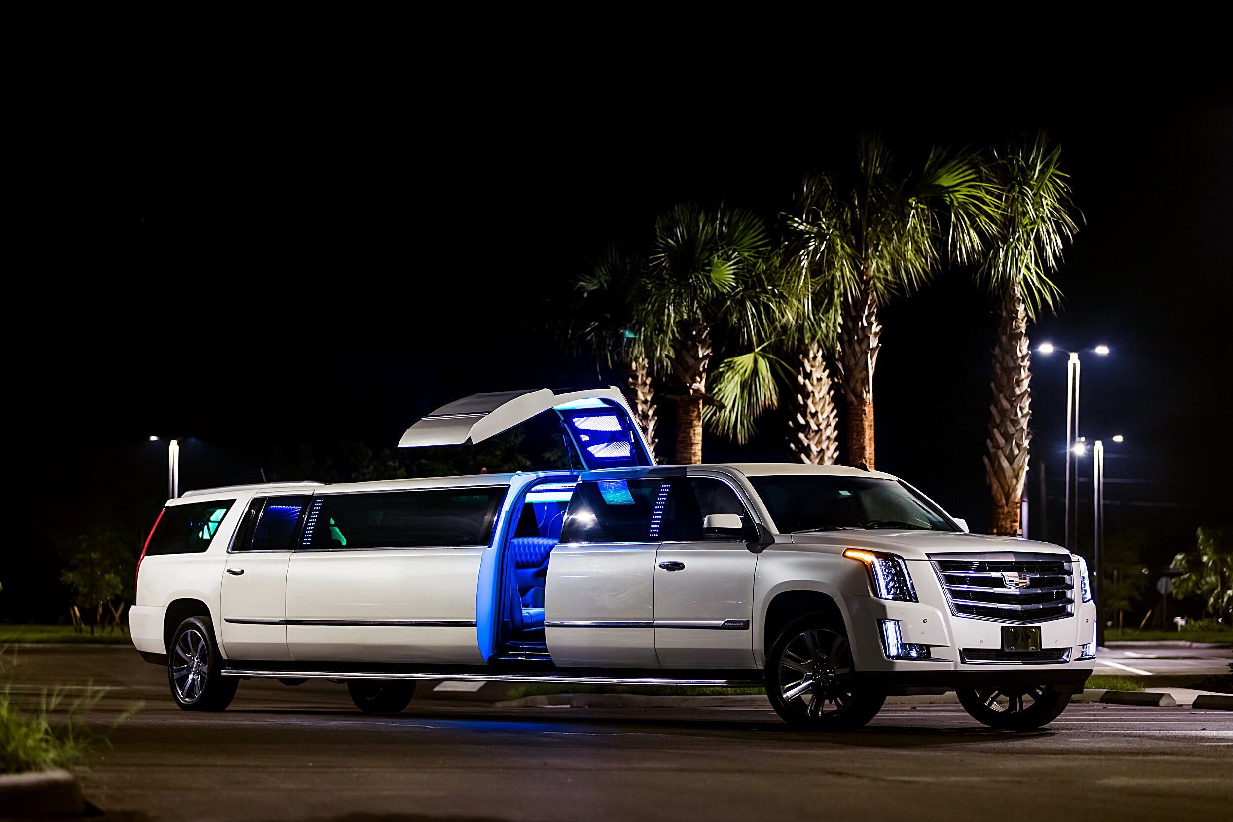 Top 10 Reasons to Hire a Limousine Service in NYC for Special Events